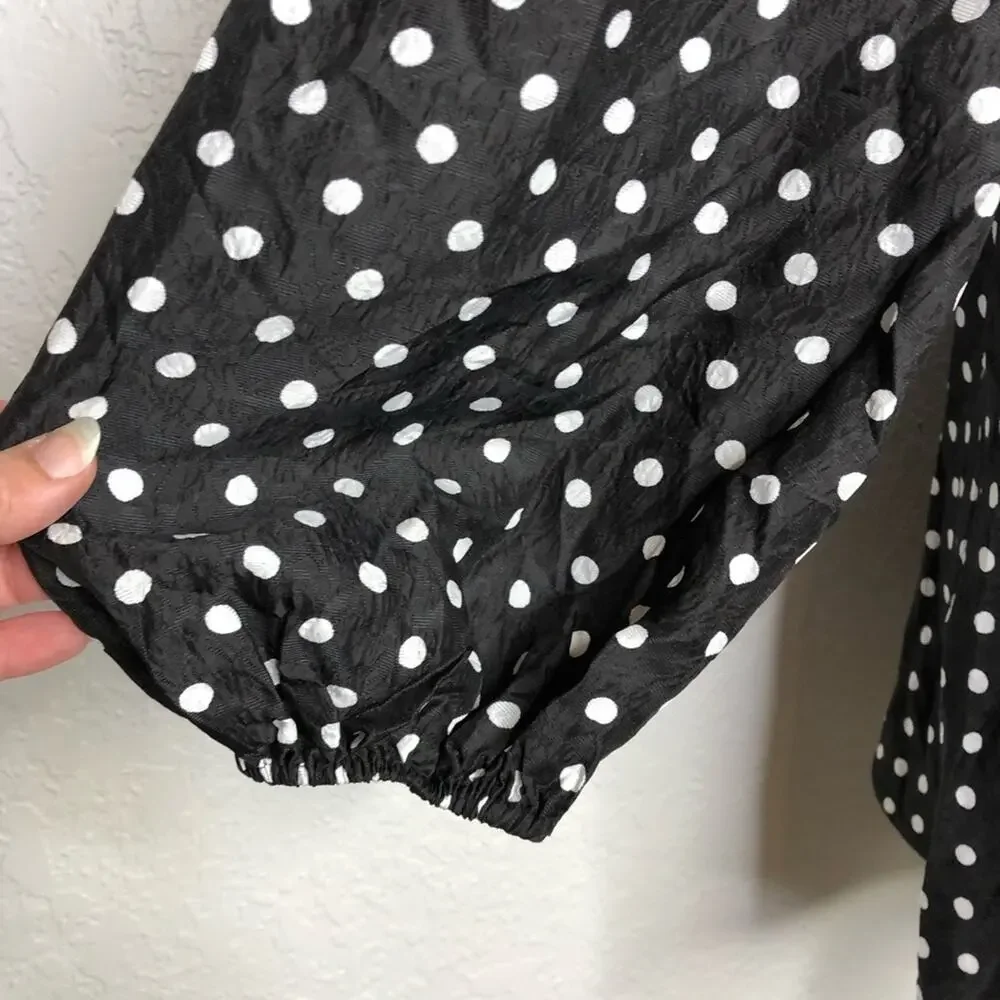Kate Spade black white polka dot silk blend v neck top size 8